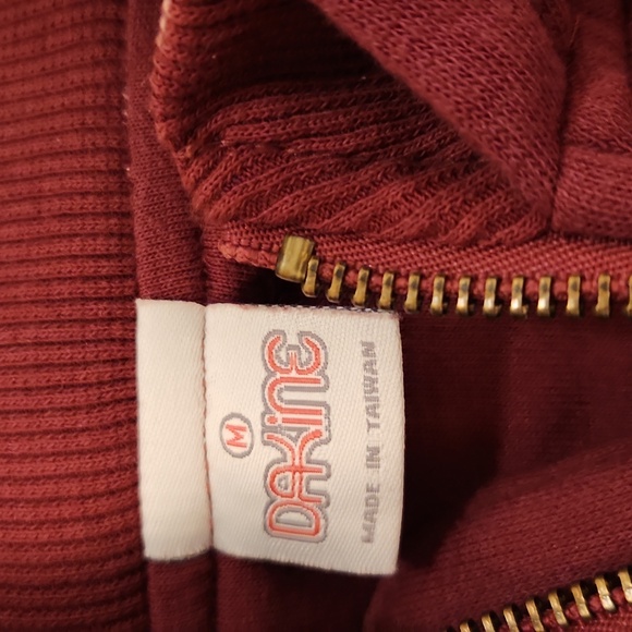DAKINE Women's M Maroon Zip-Up Hoodie with Sunrise Graphic - Picture 3 of 9